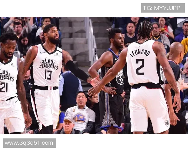 快船四连败!老大伤缺老二带病上阵,恐面临解体危机